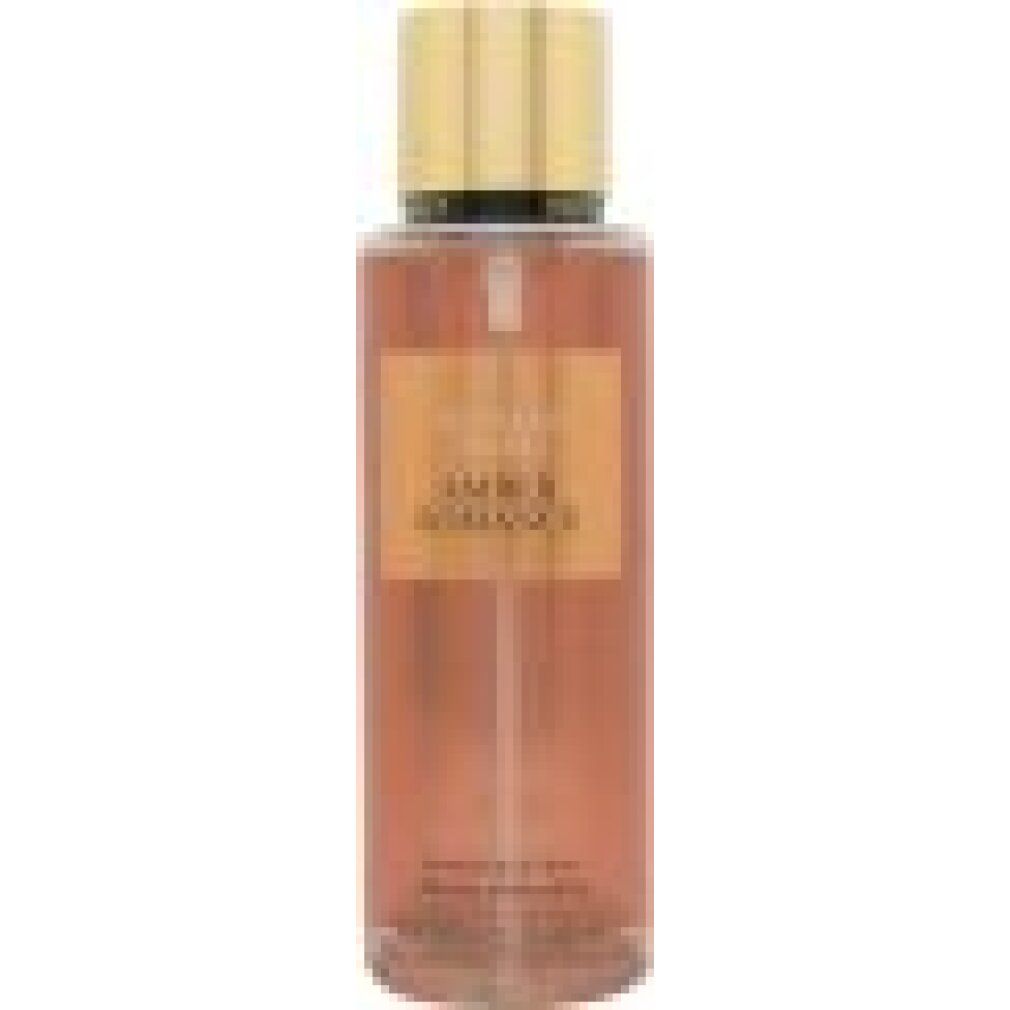 Körpernebel-Flasche, Amber Romance. Goldfarbener Deckel, Sprühkopf. Etikett mit Produktnamen. Transparente Flüssigkeit.