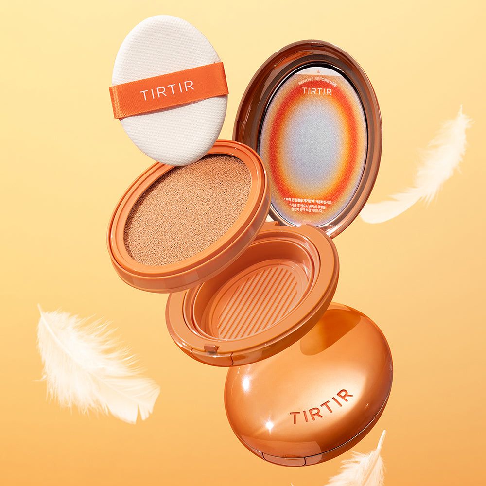 TIRTIR Mask Fit Ai Filter Cushion Foundation, aufklappbar, mit Feder-Akzenten.