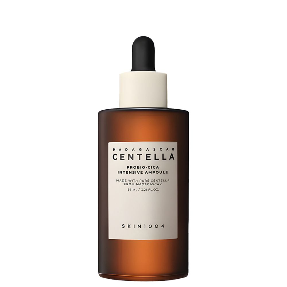 Braune Glasflasche mit Pipettenverschluss und Etikett: Madagascar Centella Probio-Cica Intensive Ampoule.