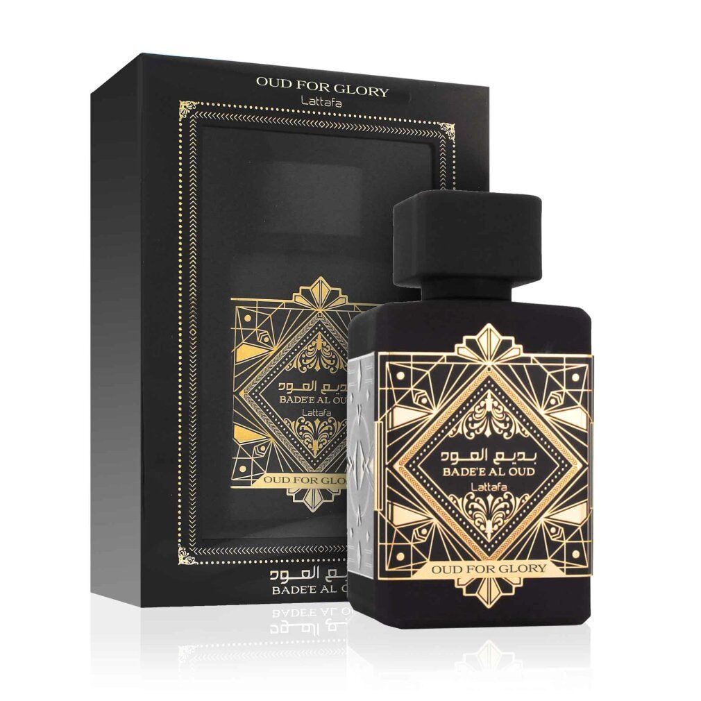 Schwarze Flasche und Verpackung. Goldfarbene Verzierungen und Schrift. "Oud for Glory" und arabische Schrift.