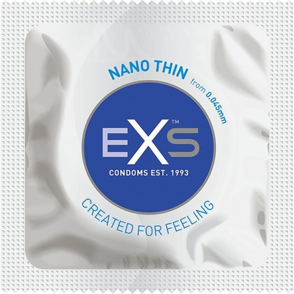 Einzelverpackung eines EXS Nano Thin Kondoms. Weißer Beutel mit blauem Logo und Produktnamen. Hergestellt aus 0,045mm Material.