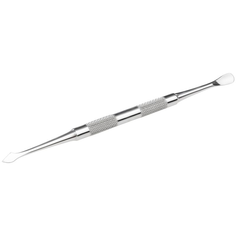 Nagelhautschieber, 12,5 cm, aus Metall. Beidseitig verwendbar: eine abgerundete und eine flache Seite. Der Griff ist gerändelt.