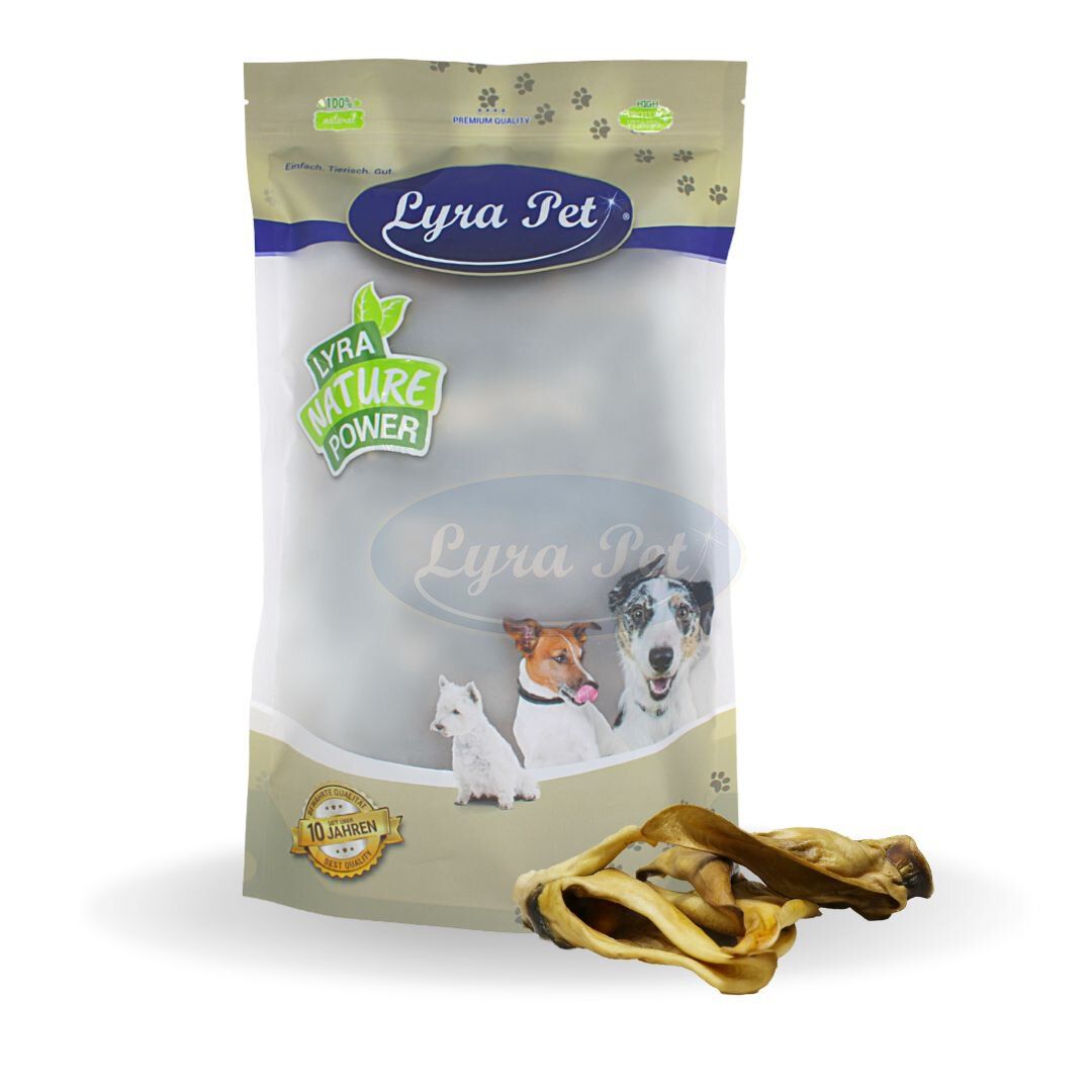 Beutel mit Pferdeohren. Lyra Pet Logo. Lyra Nature Power Logo. Hunde auf der Verpackung. Einige Ohren liegen davor.