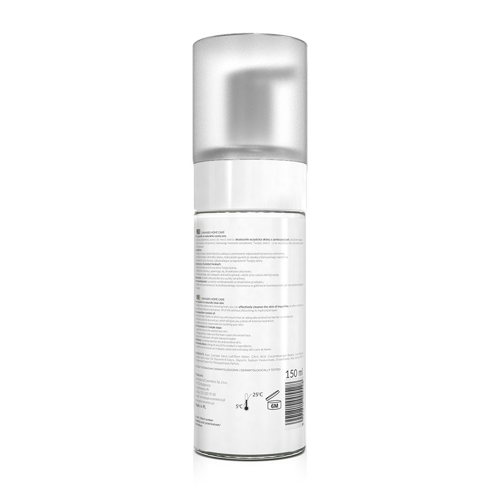 Rückseite der Gesichtswaschschaum-Flasche. Text mit Produktinformationen und Barcode. 150 ml.