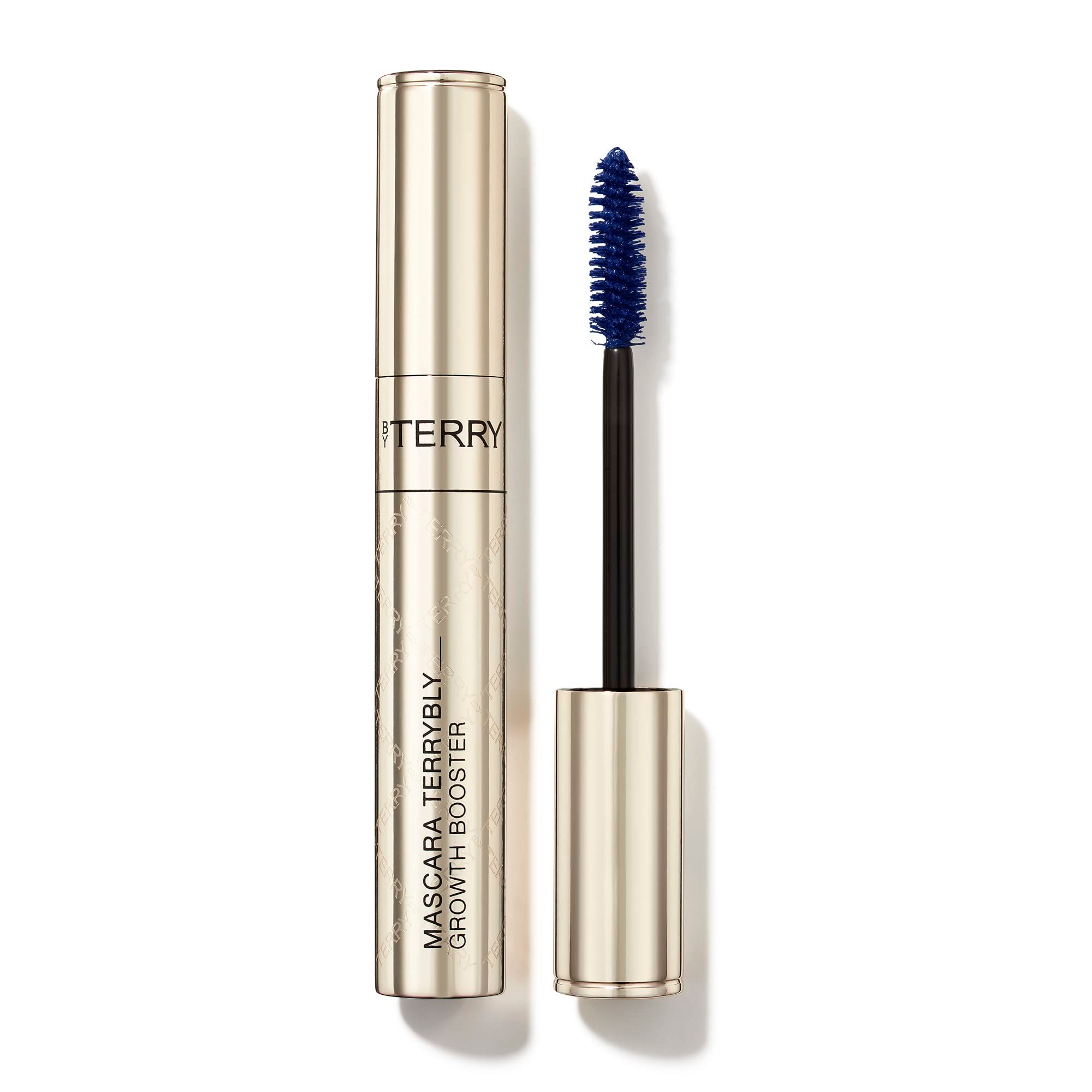 Goldfarbene Mascarahülse mit blauem Bürstchen. Text: MASCARA TERRYBLY GROWTH BOOSTER. Marke: BY TERRY.