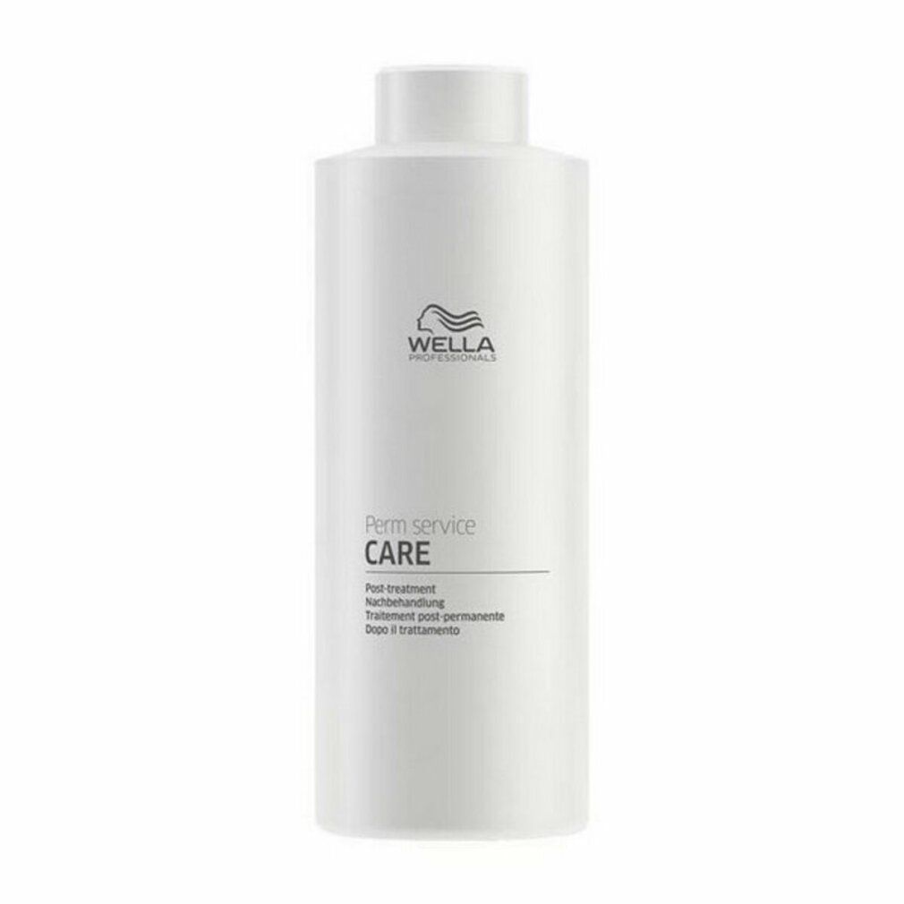 Weiße Flasche mit Wella-Logo und Schriftzug 'Perm service CARE'. Text darunter: Post treatment, Nachbehandlung, Traitement post-permanente, Dopo il trattamento.