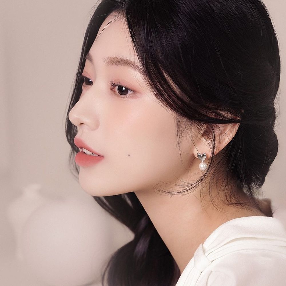BLACK ROUGE Muddish Cushion Velvet Liquid Lipstick MV01 Peach pudding