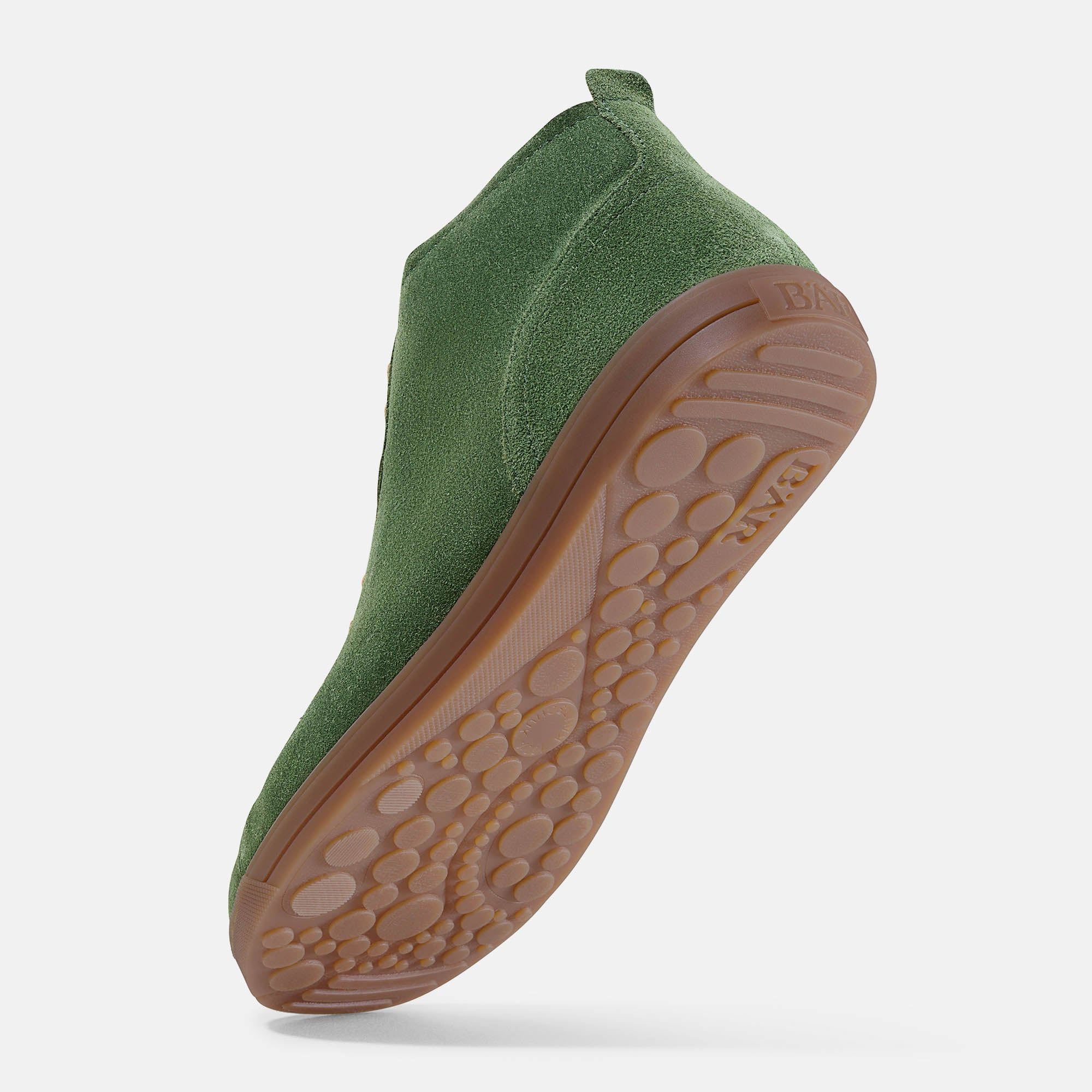 Grüne Stiefelette, braune Sohle mit Noppen. Wildleder-Optik. BÄR-Logo auf der Sohle.