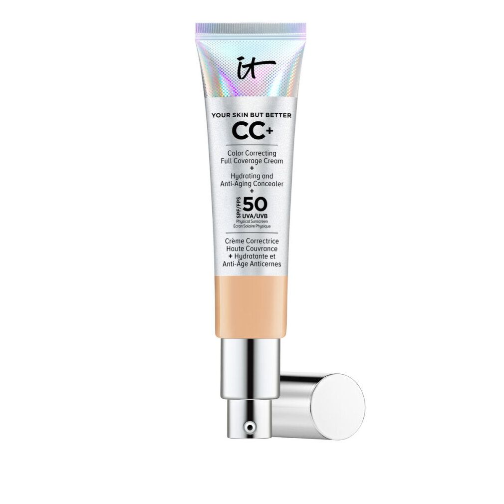 Tube IT Cosmetics CC+ Foundation SPF 50, Medium Tan. Silberne Tube mit Pumpe. Text: Your Skin But Better, CC+, SPF 50.