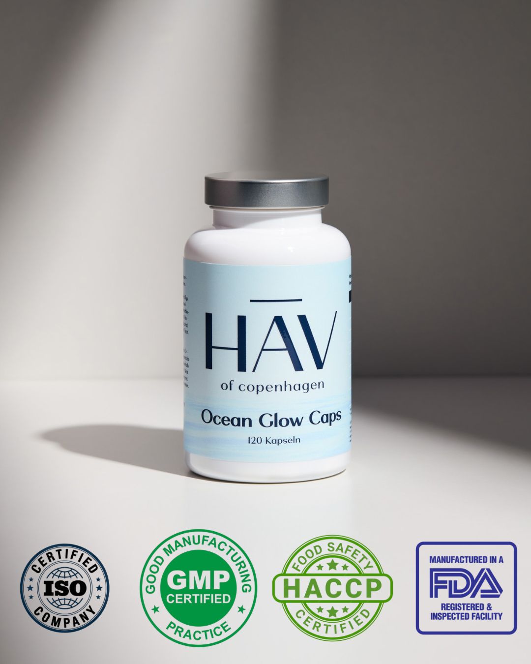 Weiße Flasche mit HAV-Logo und Aufschrift "Ocean Glow Caps 120 Kapseln". Zertifizierungen.