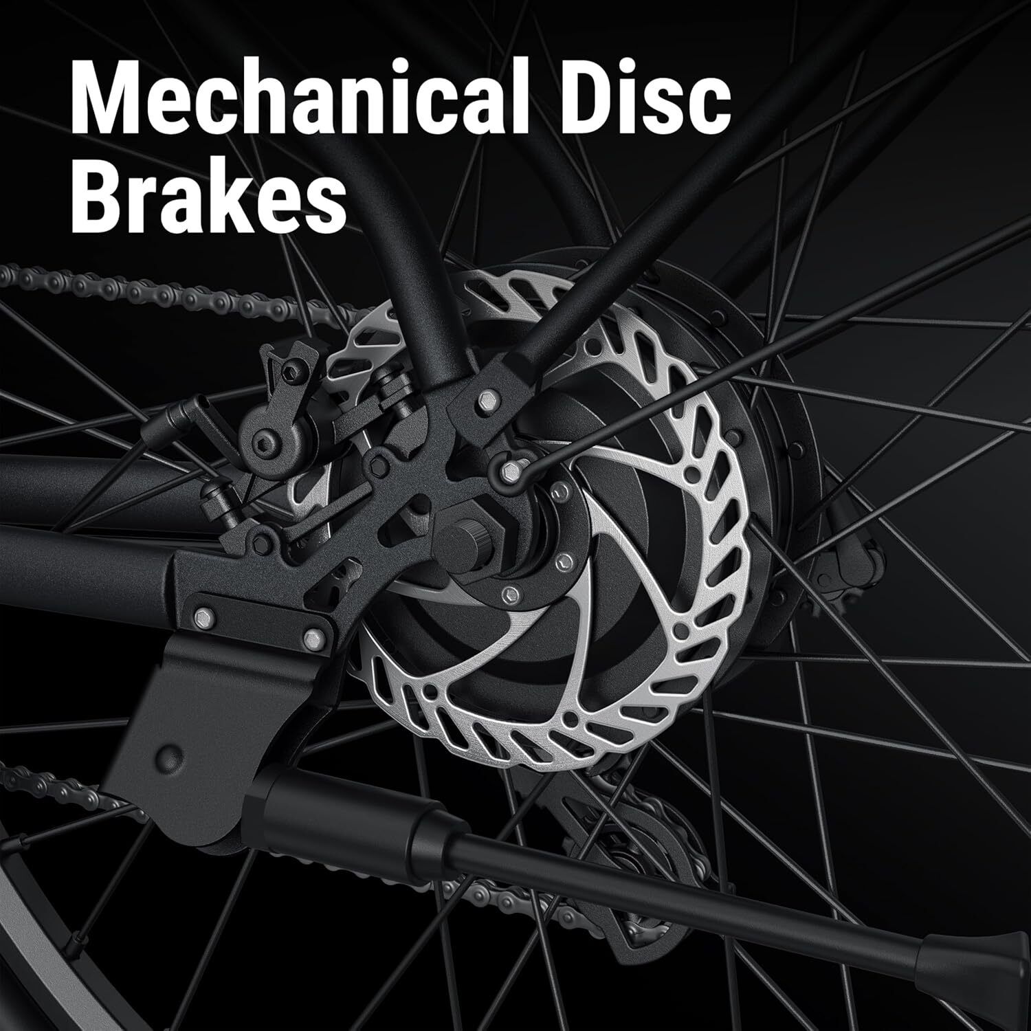 E-Bike mit mechanischen Scheibenbremsen. Schwarze Komponenten. Bremsscheibe und Halterung sichtbar.