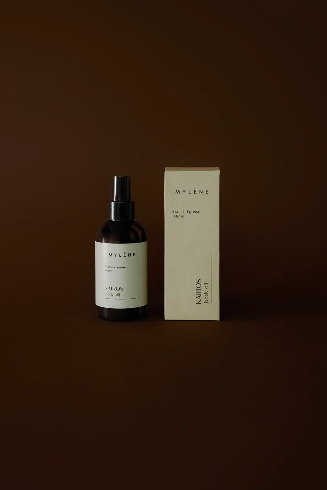 Kairos Body Oil – Pflegendes Körperöl in Sprayform mit warmem Amber & Holznoten