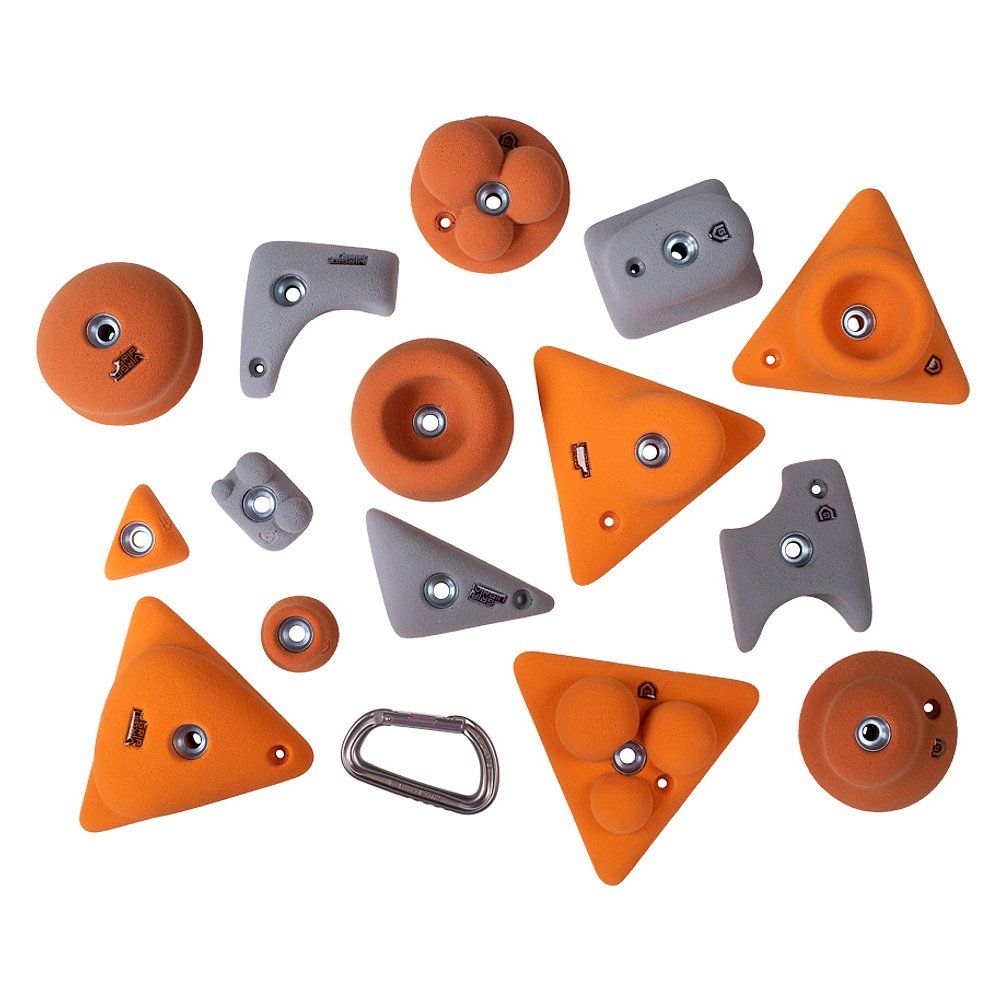 Verschiedene Klettergriffe in Orange und Grau. Unterschiedliche Formen und Größen.