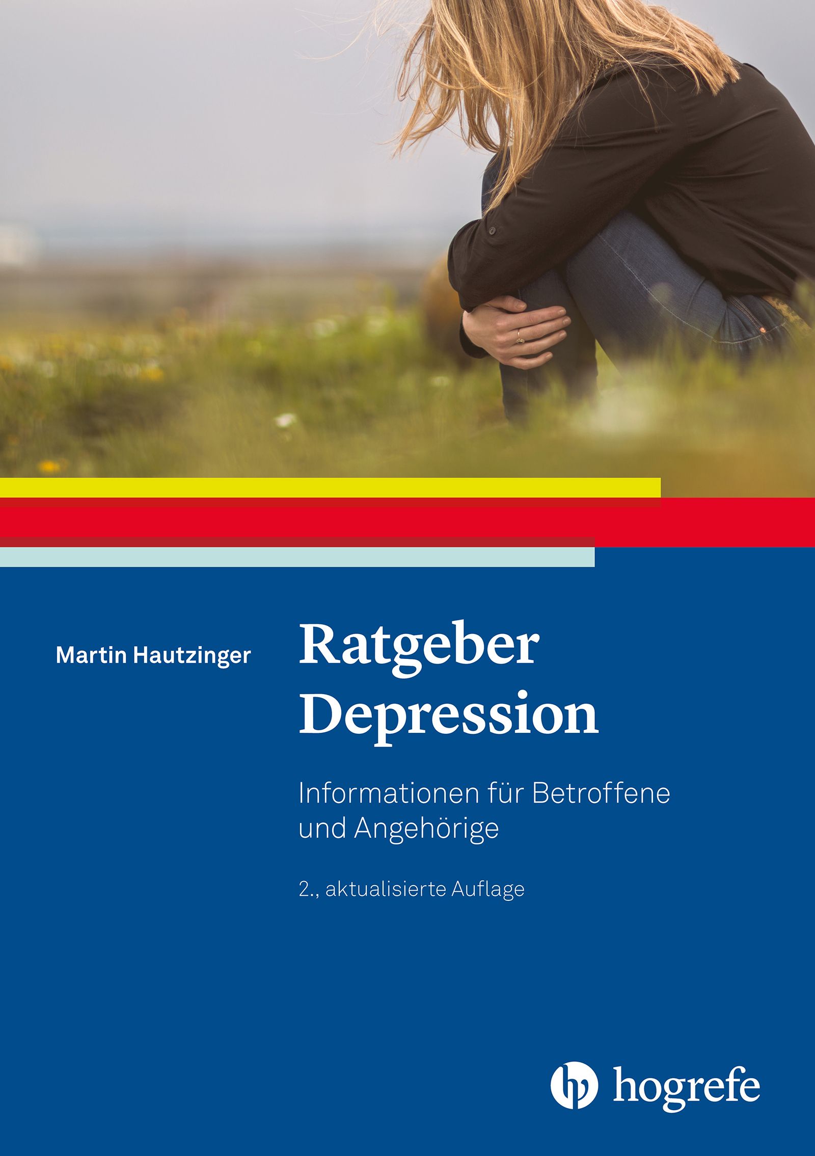Buchcover: "Ratgeber Depression". Titel in Weiß auf blauem Grund. Autor: Martin Hautzinger. Verlag: Hogrefe. Frau sitzt im Hintergrund.