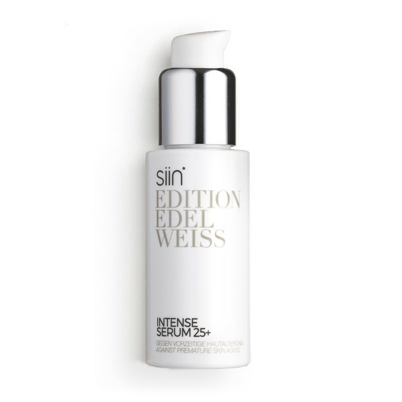 Weiße Flasche mit silbernem Pumpkopf. Aufschrift: siin Edition Edelweiss Intense Serum 25+.