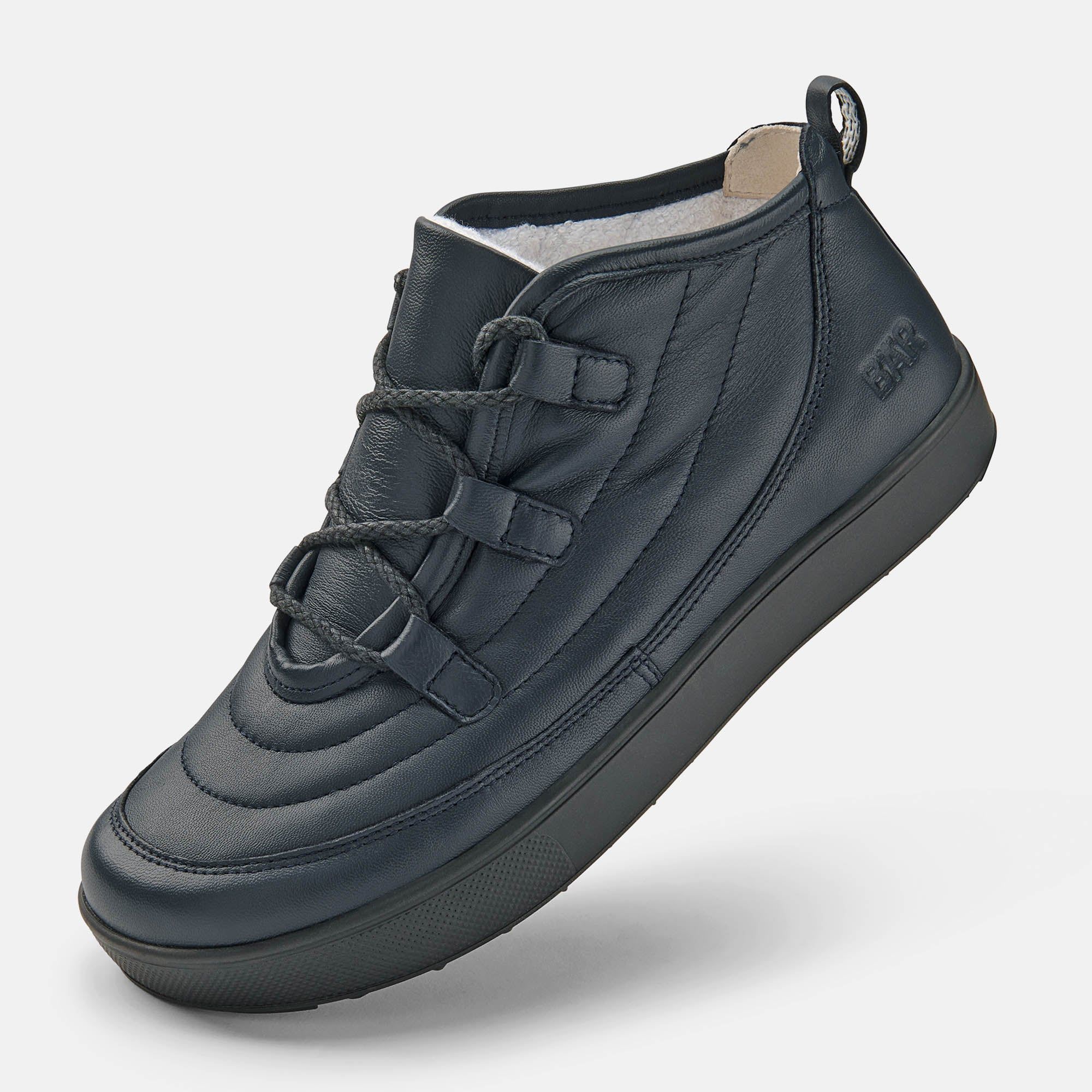 Dunkelblaue BÄR Schuhe Lena Damen Stiefelette. Ansicht von oben. Schnürung, breite Sohle, Innenfutter, BÄR Logo.