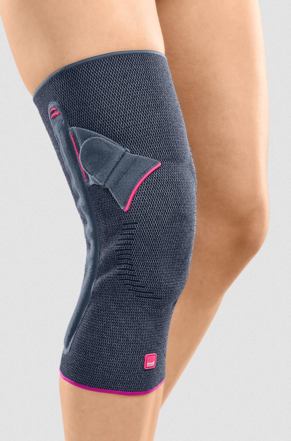 Genumedi PT extraweit Knieorthese li.Gr.7 silber 1 St Bandage(s)