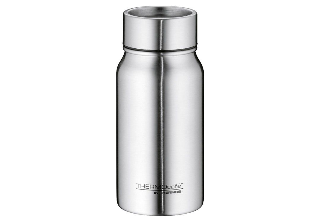 Edelstahl-Trinkbecher. Zylindrische Form, silberfarben. "THERMOcafe"-Logo unten. Deckel aufgeschraubt.
