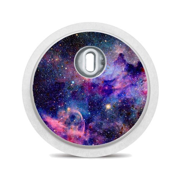 Runder Aufkleber mit Monster-Truck-Muster in verschiedenen Farben auf weißem Hintergrund. Mit Loch in der Mitte.