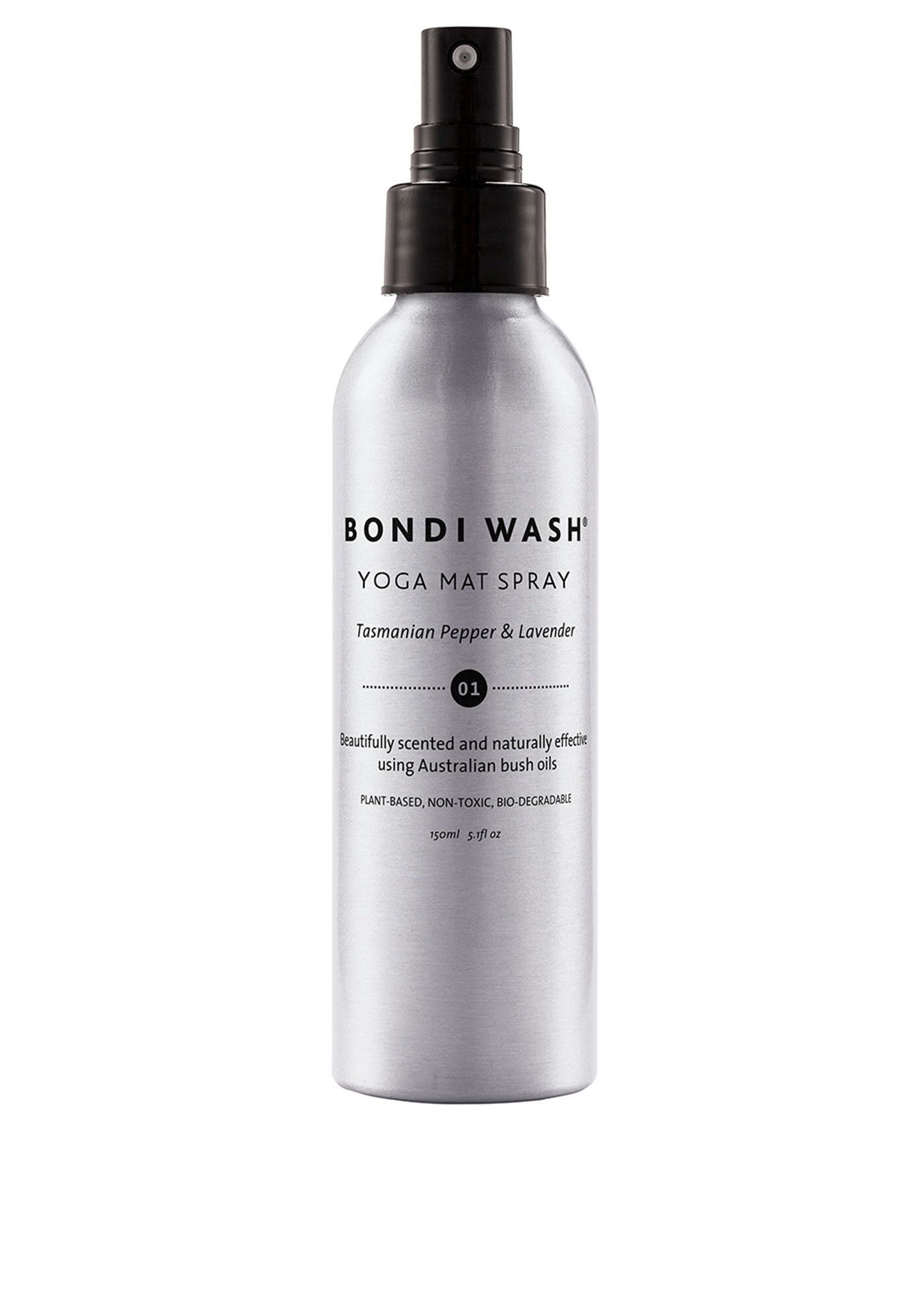 Silberne Sprühflasche mit schwarzem Sprühkopf. Beschriftung: Bondi Wash Yoga Mat Spray Tasmanian Pepper & Lavender. Enthält australische Buschöle.