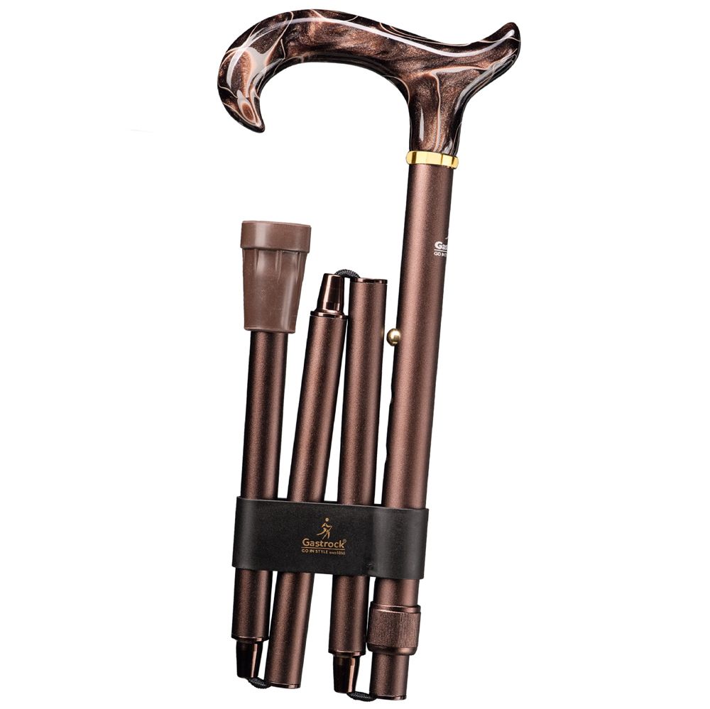 Faltstock mit braunem Griff und Schaft. Der Griff hat eine marmorierte Optik. Der Stock ist zusammengefaltet und mit einem schwarzen Band fixiert.