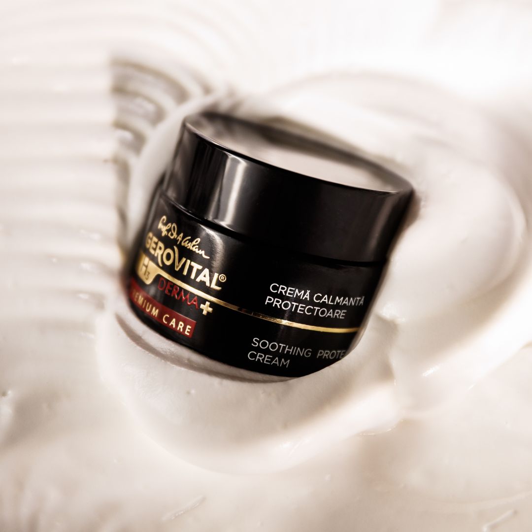 Schwarzes Tiegel mit goldener Schrift und rotem Akzent. Text: Gerovital Derma+, Créma calmanta protectoare, Soothing Protective Cream.