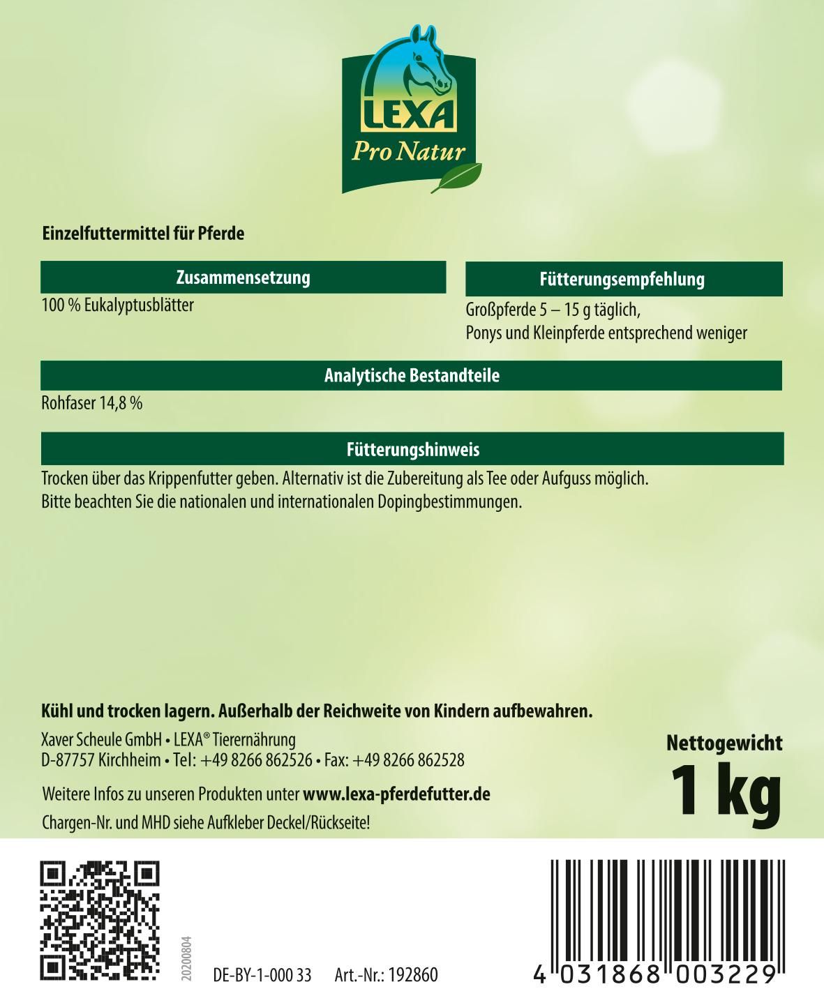 Rückseite der LEXA Eukalyptusblätter Verpackung. Text mit Inhaltsstoffen, Fütterungsempfehlung und Herstellerinformationen. 1 kg Nettogewicht.