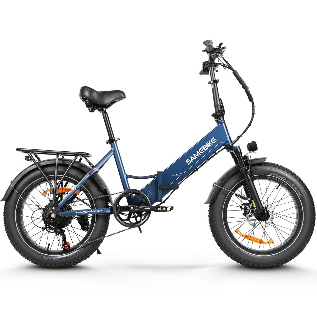 Blaues, zusammenklappbares E-Bike. Schwarze Reifen, Gepäckträger, Sattel. Marke SAMEBIKE.