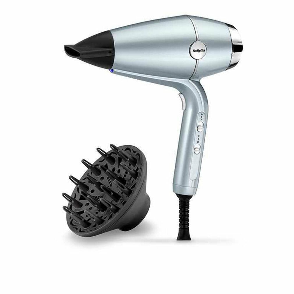 Asciugacapelli azzurro con bocchetta nera e diffusore. Marchio BaByliss. Su sfondo bianco.