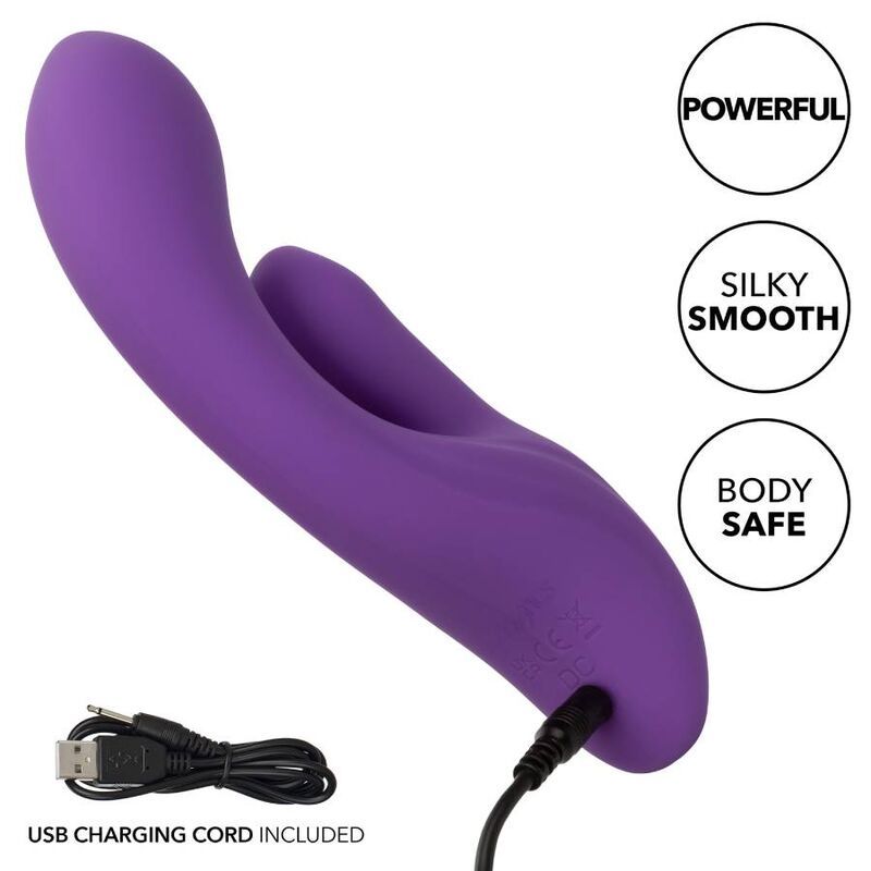 Lila Dual Pleaser mit USB-Ladekabel. Aufschrift: Powerful, Silky Smooth, Body Safe.