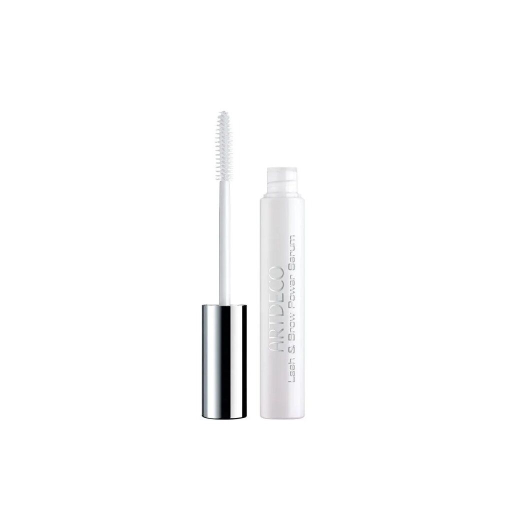 Artdeco Lash & Brow Power Serum: Weißer Applikator mit Bürste und silbernem Griff, daneben weiße Tube mit silbernem Schriftzug.