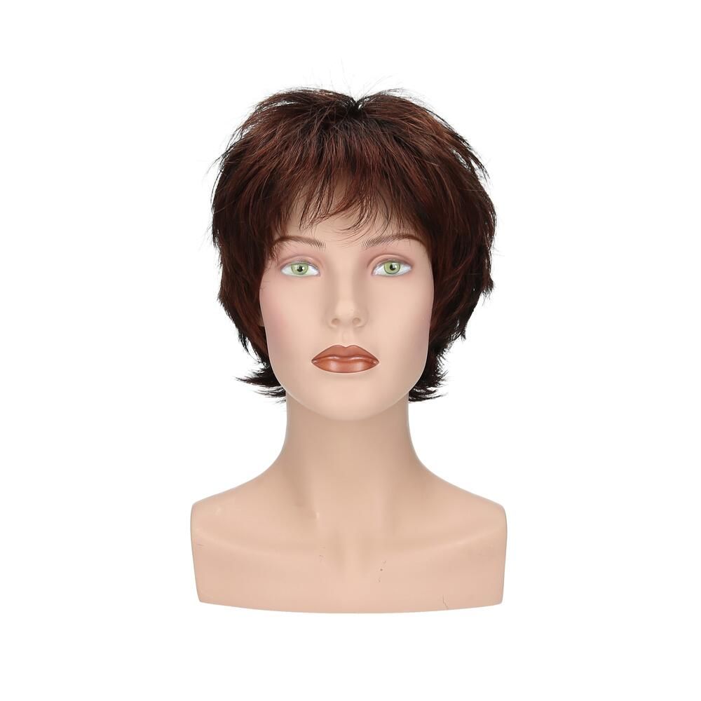 Perücke Mary, braun, mit kurzem, fransigem Schnitt. Auf einer Büste präsentiert.