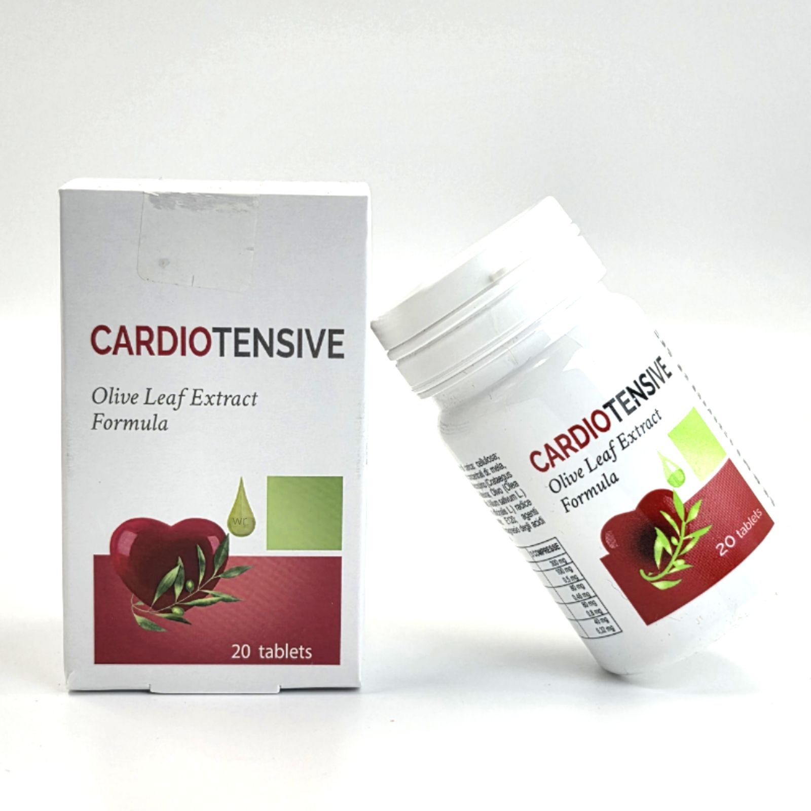 Weiße Flasche und Schachtel mit CARDIO TENSIVE, Olivenblattextrakt-Formel, Herz-Design, 20 Tabletten. Flasche leicht geneigt.