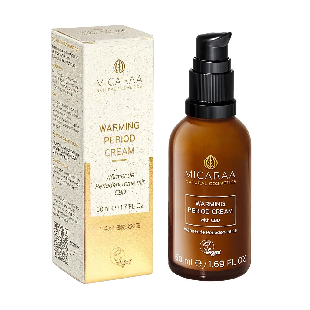 Braune Flasche und Verpackung. Aufschrift: MICARAA Warming Period Cream with CBD. Vegan-Siegel. 50 ml. Verpackung mit Text.
