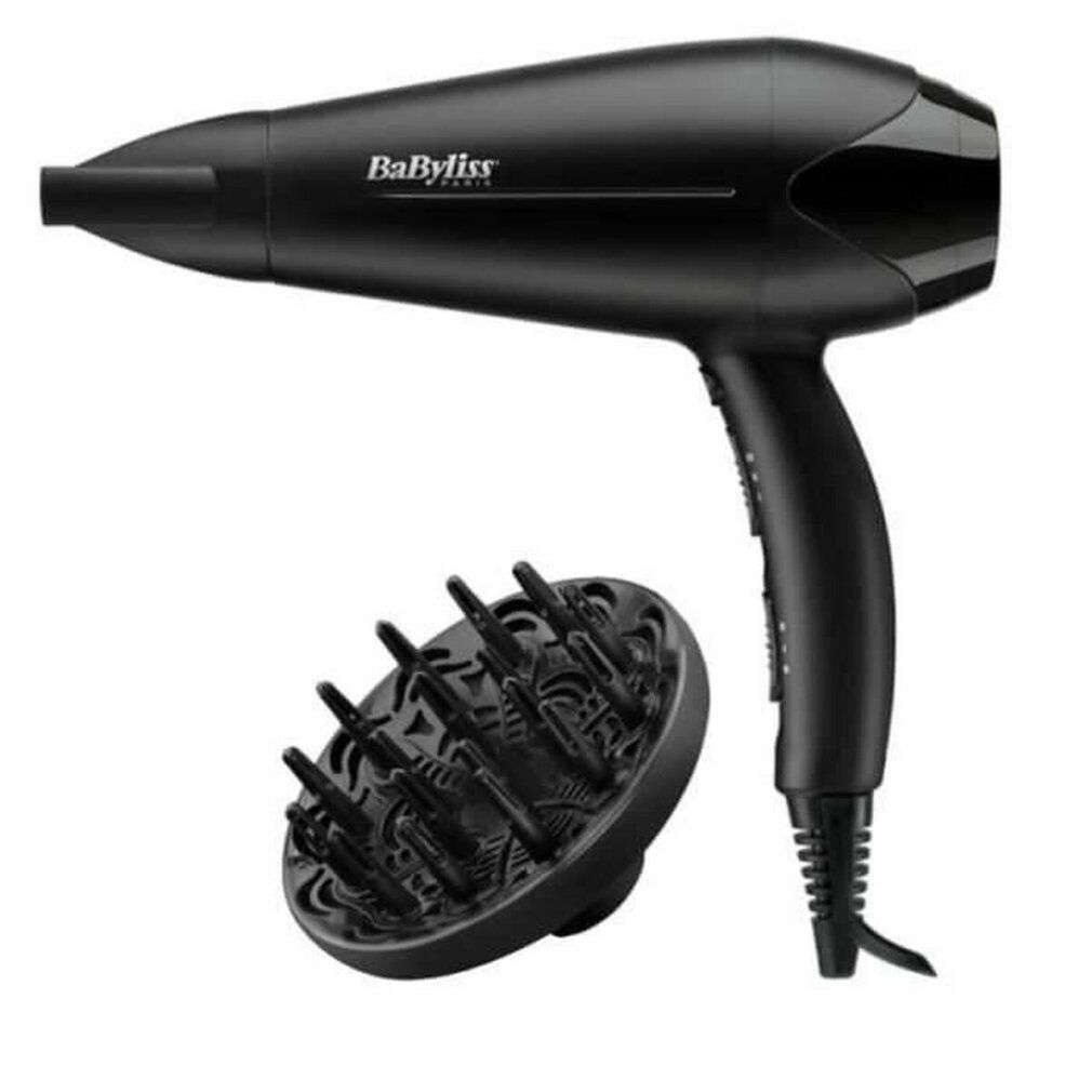 Schwarzer Haartrockner mit Diffusor. Marke Babyliss. Der Trockner hat eine längliche Form und einen Griff. Der Diffusor ist rund.