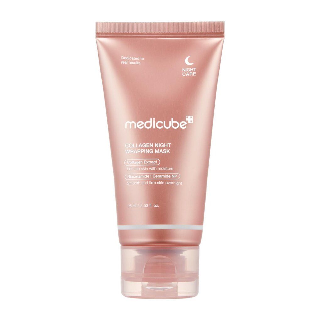 Eine roségoldene Tube "Collagen Night Wrapping Mask" von Medicube, die auf der Vorderseite wichtige Inhaltsstoffe auflistet.