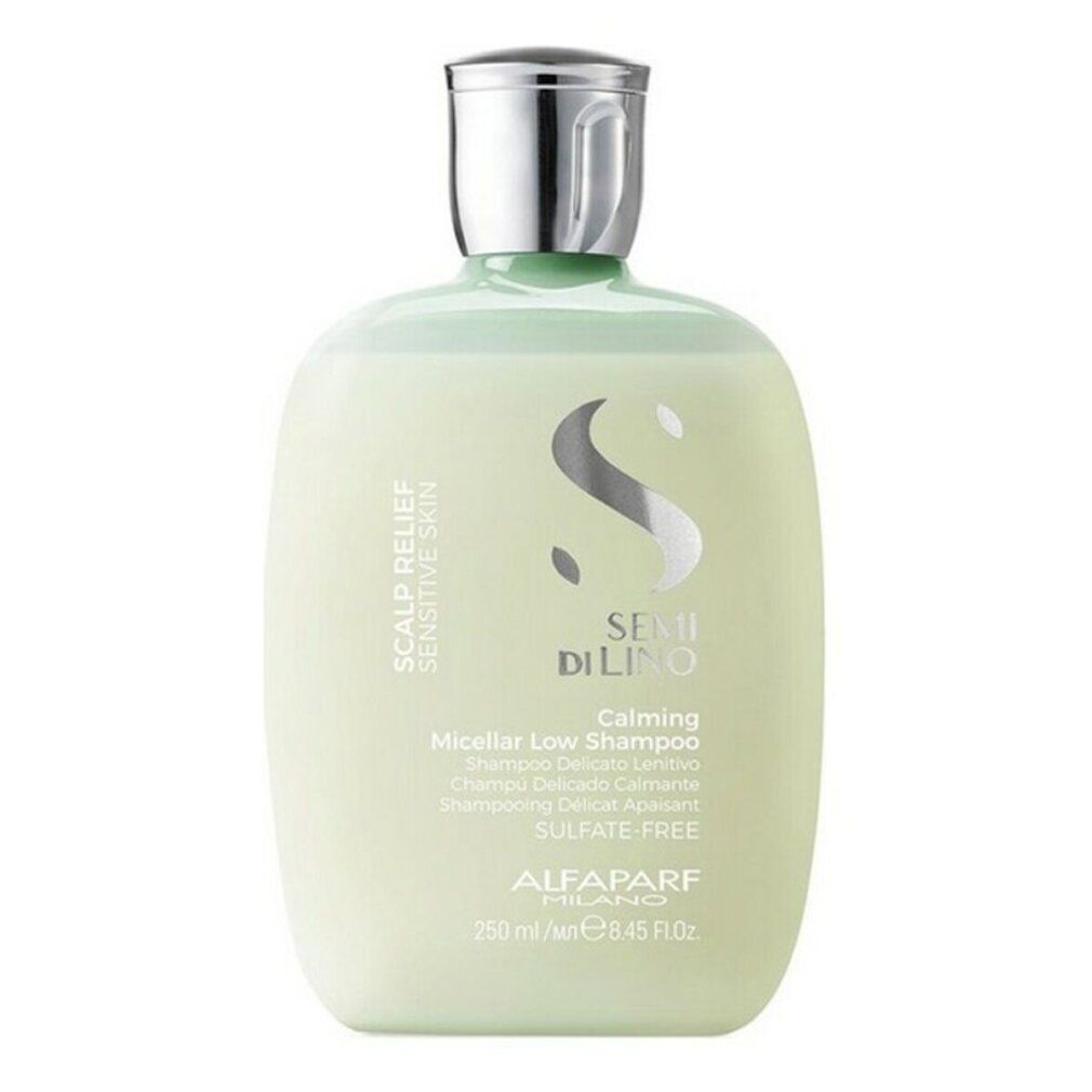 Shampoo-Flasche. Aufschrift: Scalp Relief, Calming, Micellar Low Shampoo. Marke: Alfaparf Milano. 250 ml.