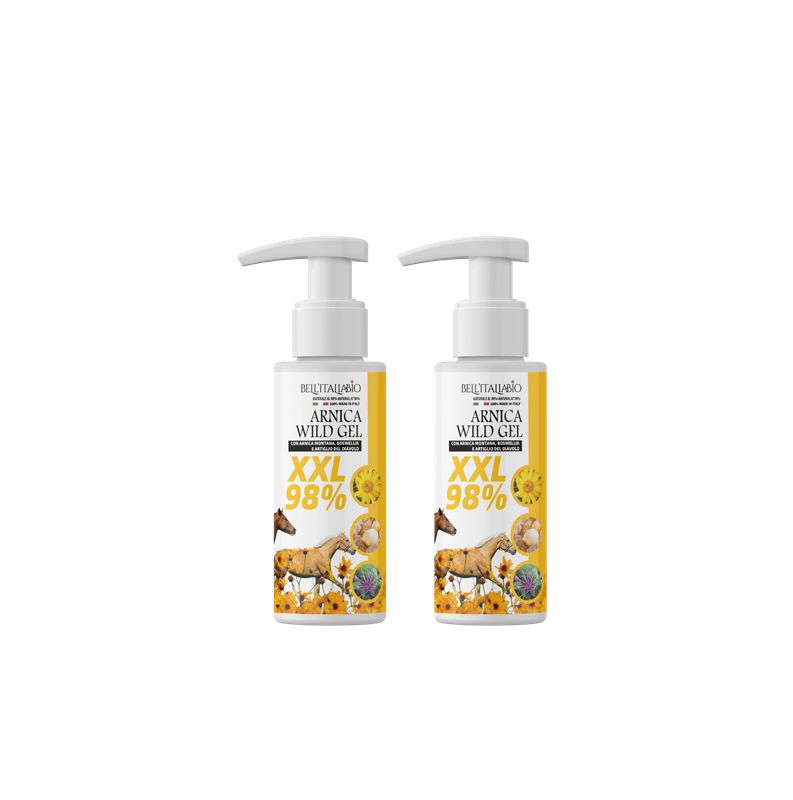 Zwei weiße Flaschen mit Pumpaufsatz. Aufdruck: Arnica Wild Gel XXL 98%. Abbildung eines Pferdes und Sonnenblumen.