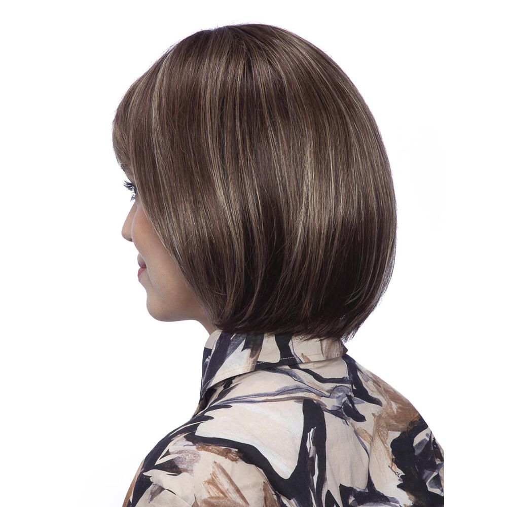 Perücke mit braunen Haaren und Pony. Die Haare sind glatt und haben blonde Strähnen. Rückansicht.