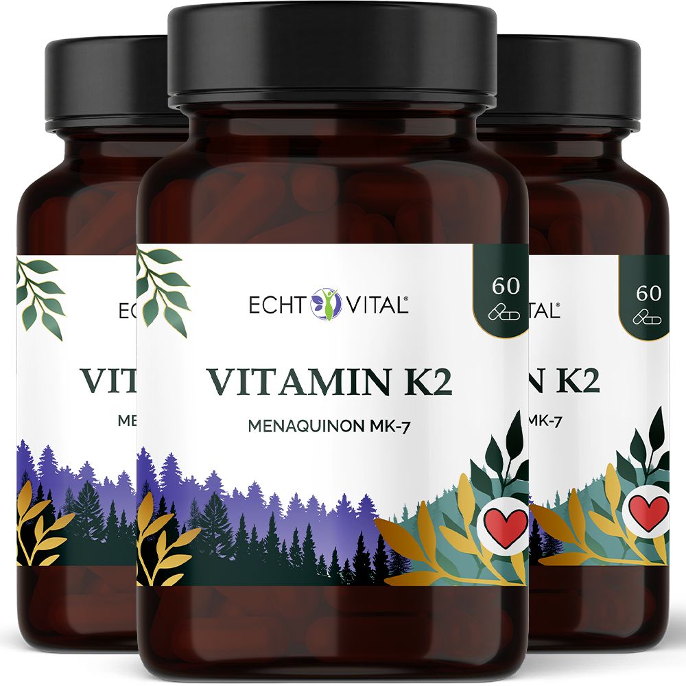 Drei Flaschen Echt Vital Vitamin K2 mit Menaquinon MK-7. Jede Flasche enthält 60 Kapseln.