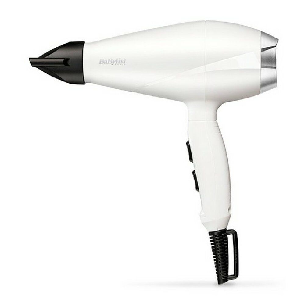 Weißer Haartrockner mit schwarzem Aufsatz und Griff. Marke BaByliss. Zwei Schalter am Griff.