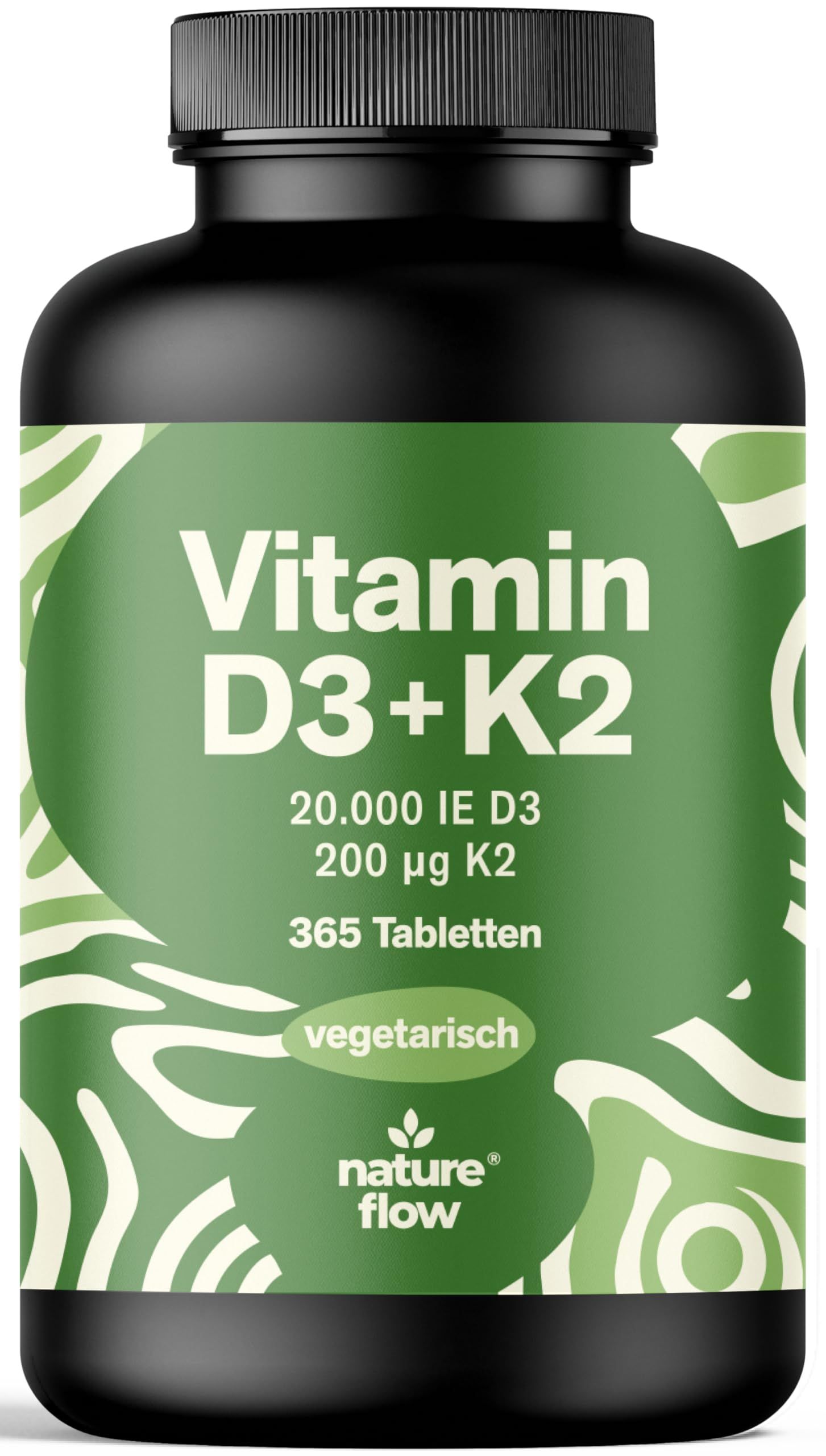 Schwarze Flasche mit grünem Etikett. Aufschrift: Vitamin D3+K2, 20.000 IE D3, 200 µg K2, 365 Tabletten, vegetarisch. Marke: nature flow.