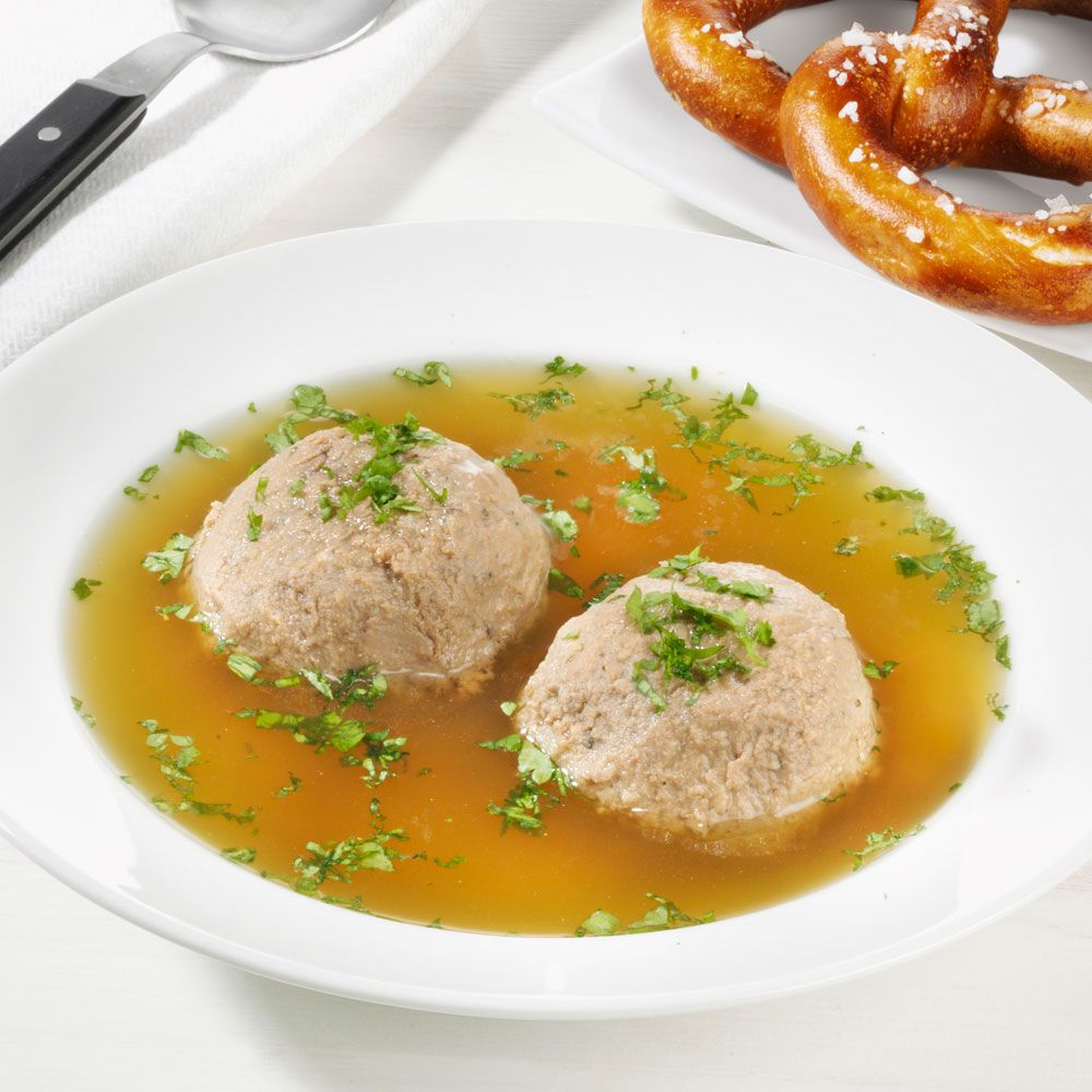 Bayerische Leberknödelsuppe