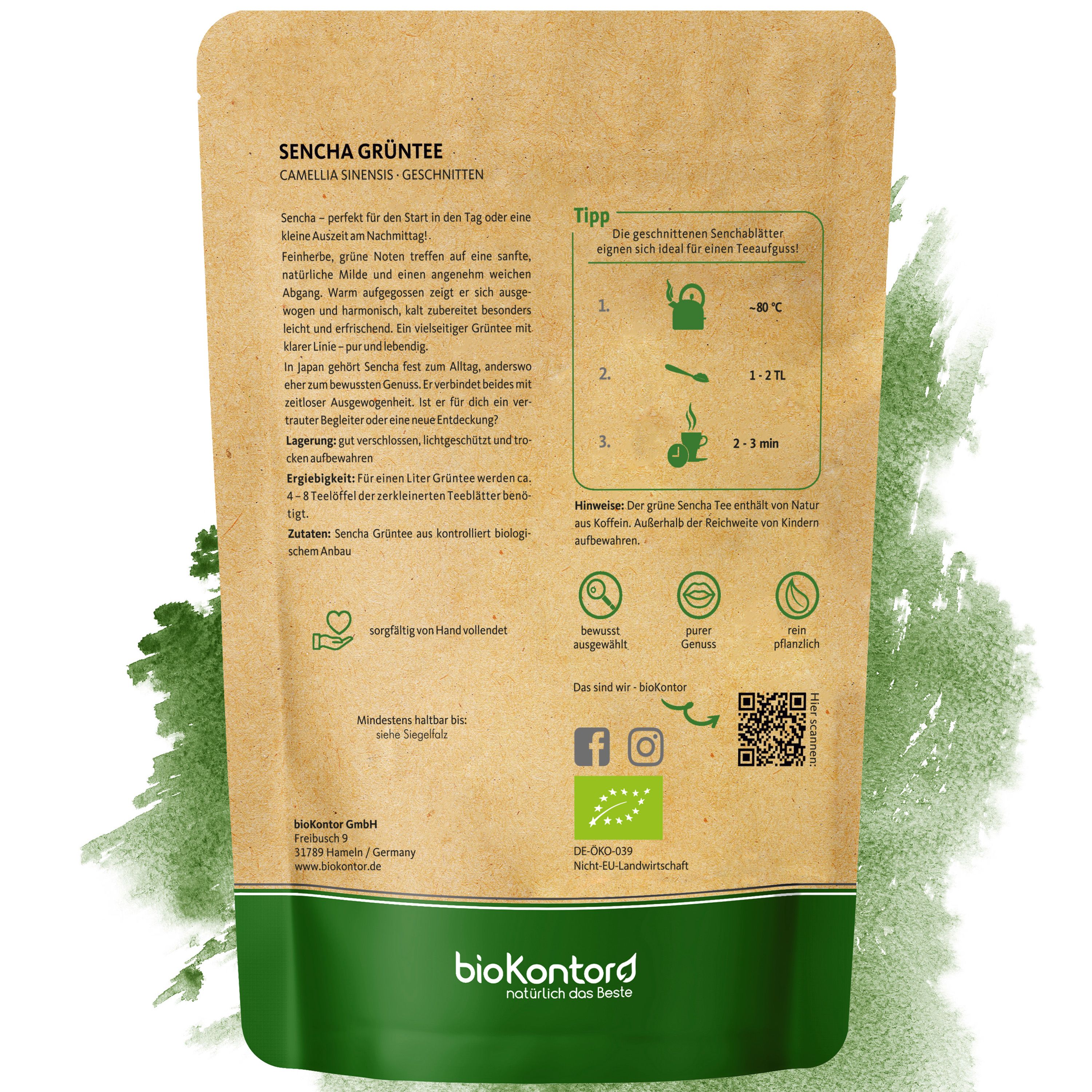 Rückseite einer Bio Sencha Grüntee Papiertüte mit Zubereitungshinweisen und Bio-Siegeln.