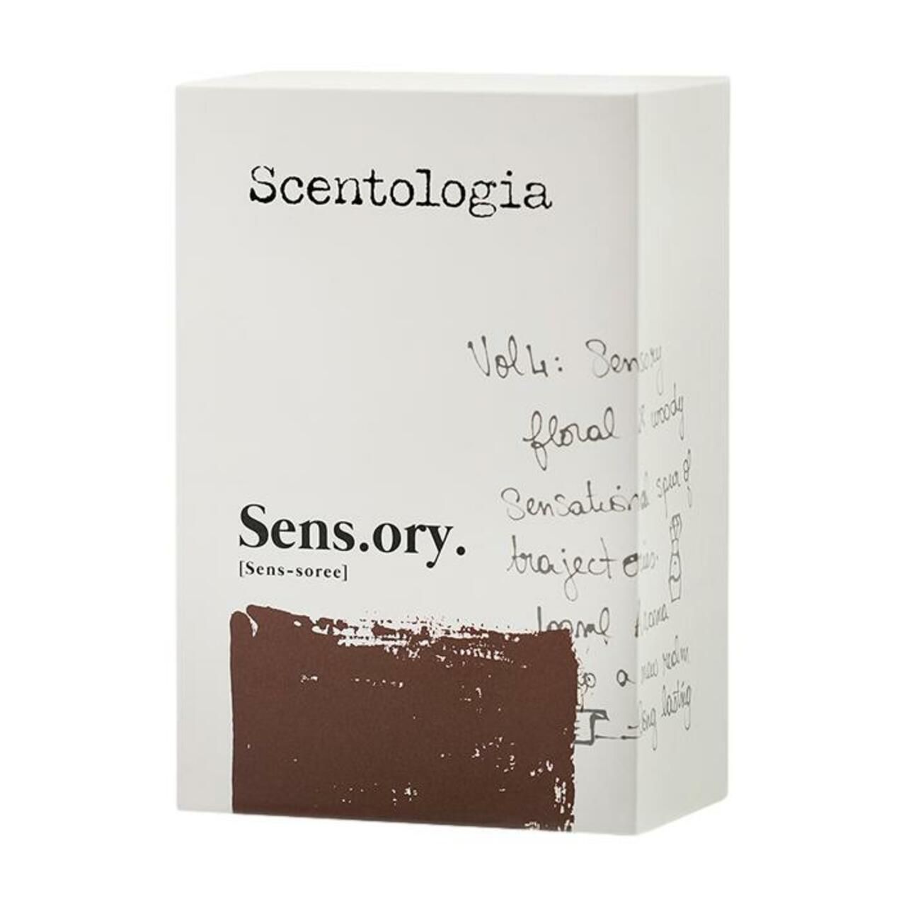 Weiße Verpackung mit "Scentologia" und "Sens.ory.". Brauner Fleck und handschriftliche Notizen.