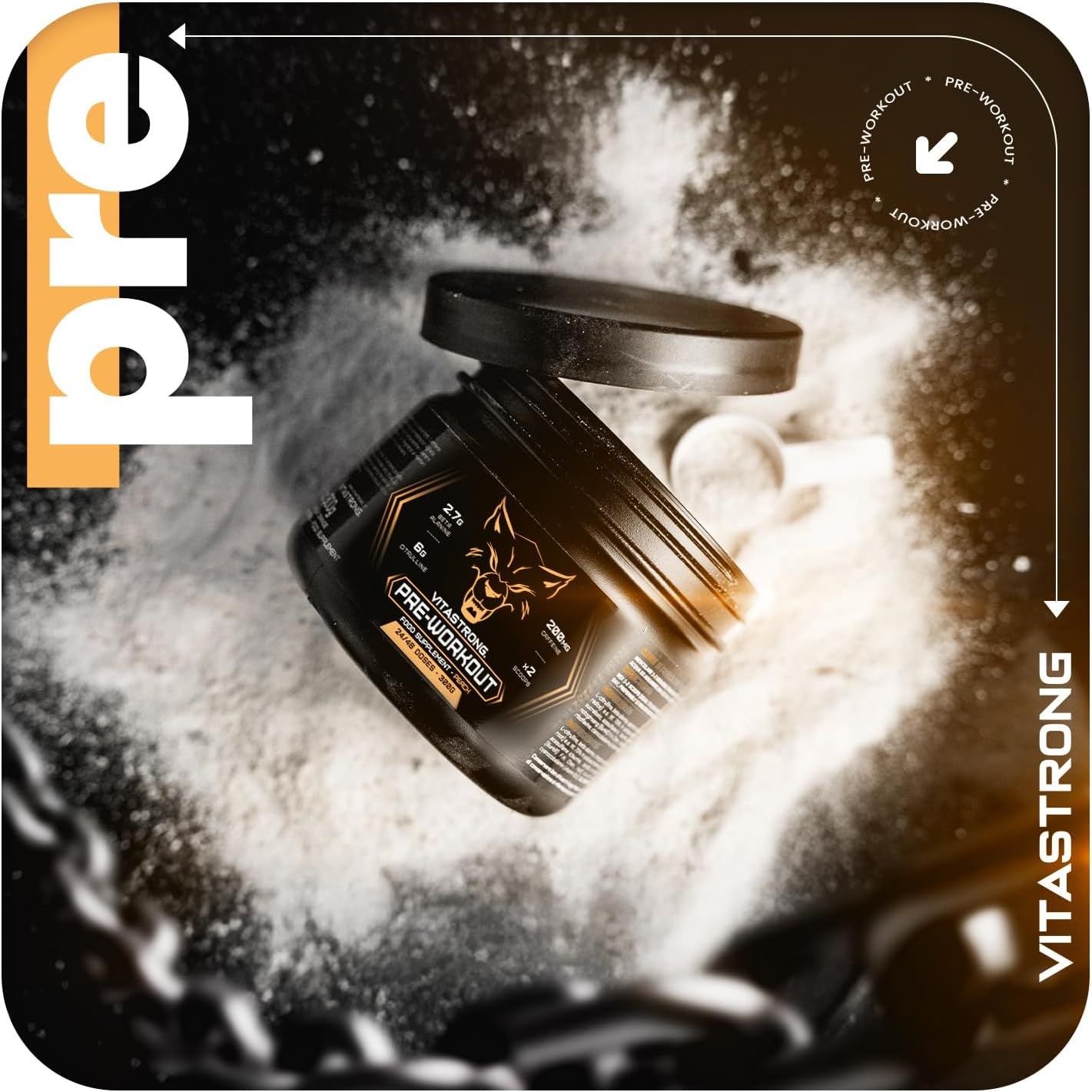 Schwarze Dose Vitastrong Pre-Workout, geöffnet, auf weißem Pulver. Aufschrift: 2.7g Beta Alanin, 200mg Koffein, 6g Citrullin.