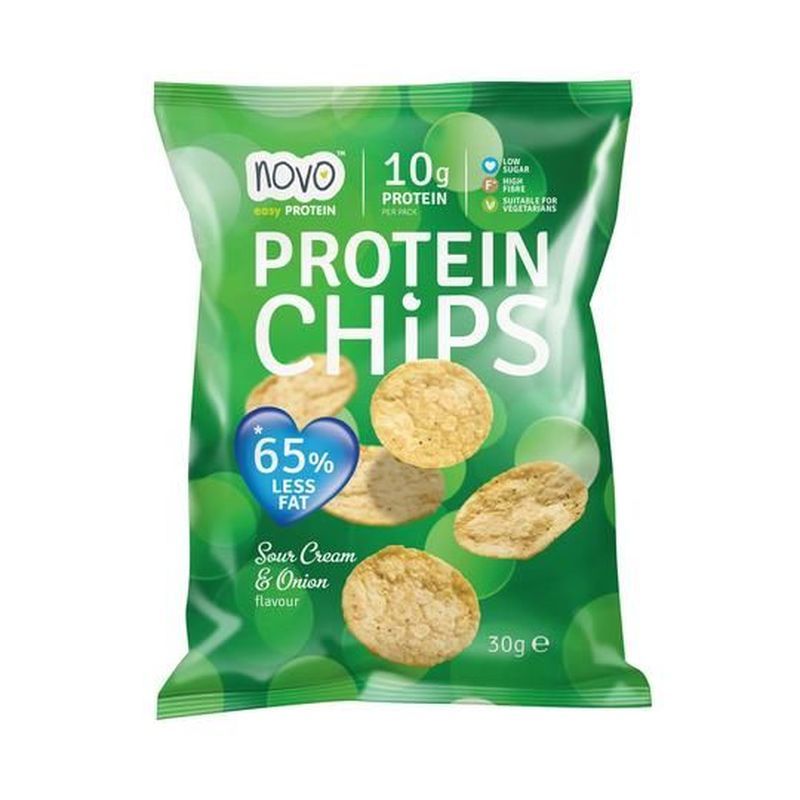 Grüne Tüte mit Protein Chips. Aufschrift: Protein Chips, 10g Protein, 65% weniger Fett. Geschmack: Sour Cream & Onion.