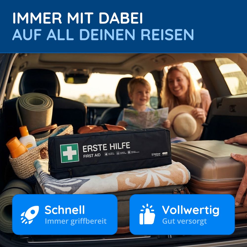 Schwarze Erste-Hilfe-Tasche im Auto. Auf Gepäck verstaut. Aufschrift: Erste Hilfe. Mit Symbolen für schnelle und vollwertige Hilfe.