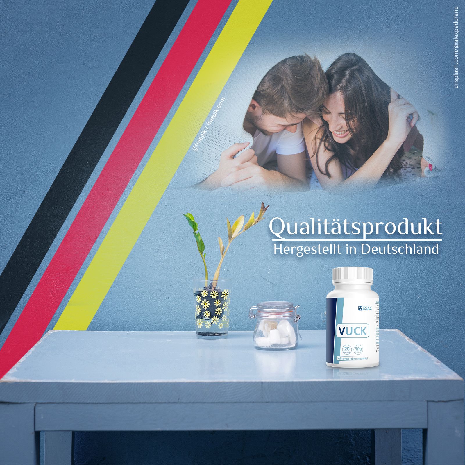 Flasche mit "Vuck" und "VESAX". Text: "Qualitätsprodukt hergestellt in Deutschland". Hintergrund: Paar, Tisch mit Dekoration.