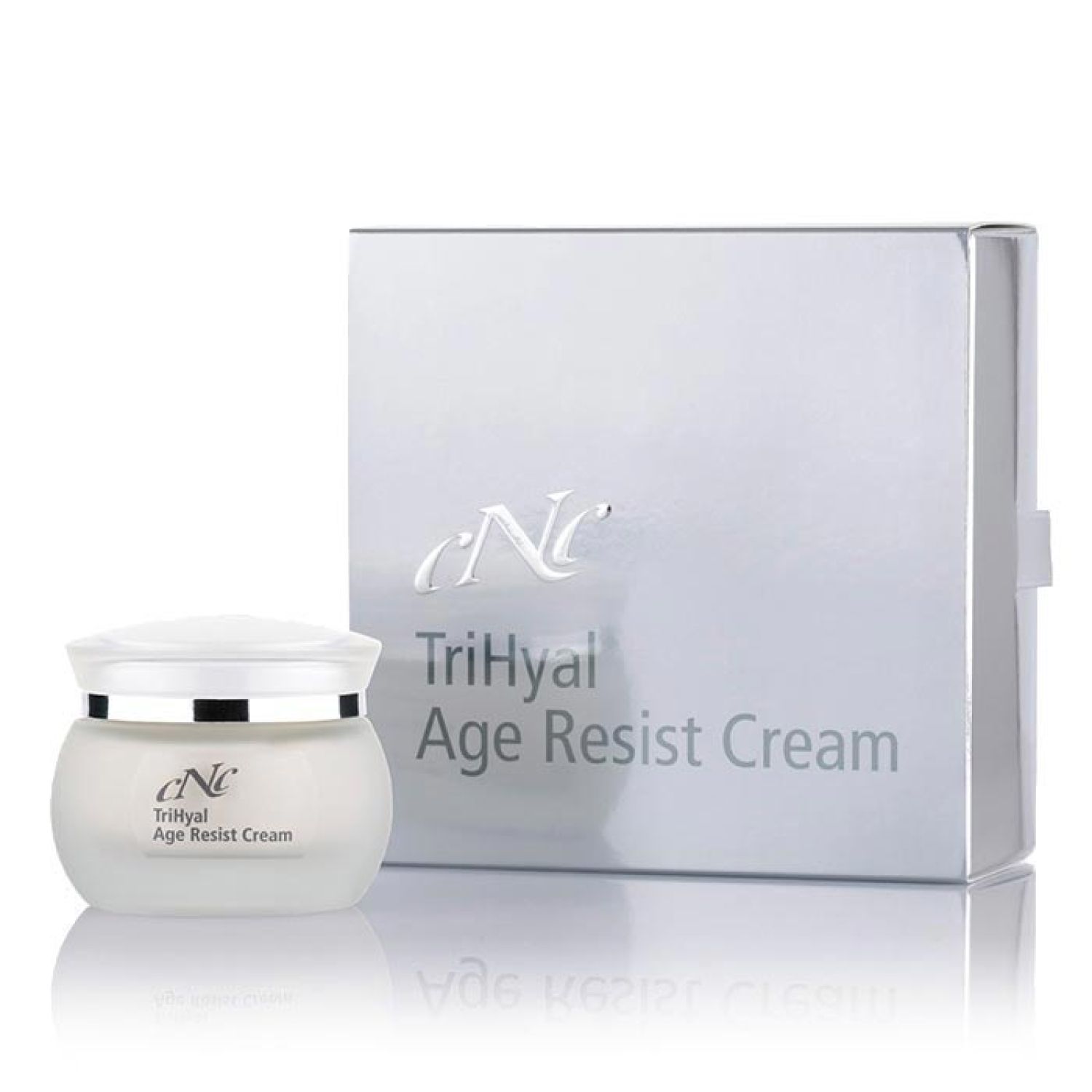 Creme-Tiegel und Schachtel. Auf dem Tiegel steht "cNc TriHyal Age Resist Cream". Die Schachtel trägt den gleichen Schriftzug. Beide sind silberfarben.